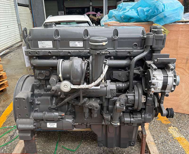 XCMG XE700D mining machine, Caterpillar 345/350 excavator, Perkins 220DC13 excavator engine assembly