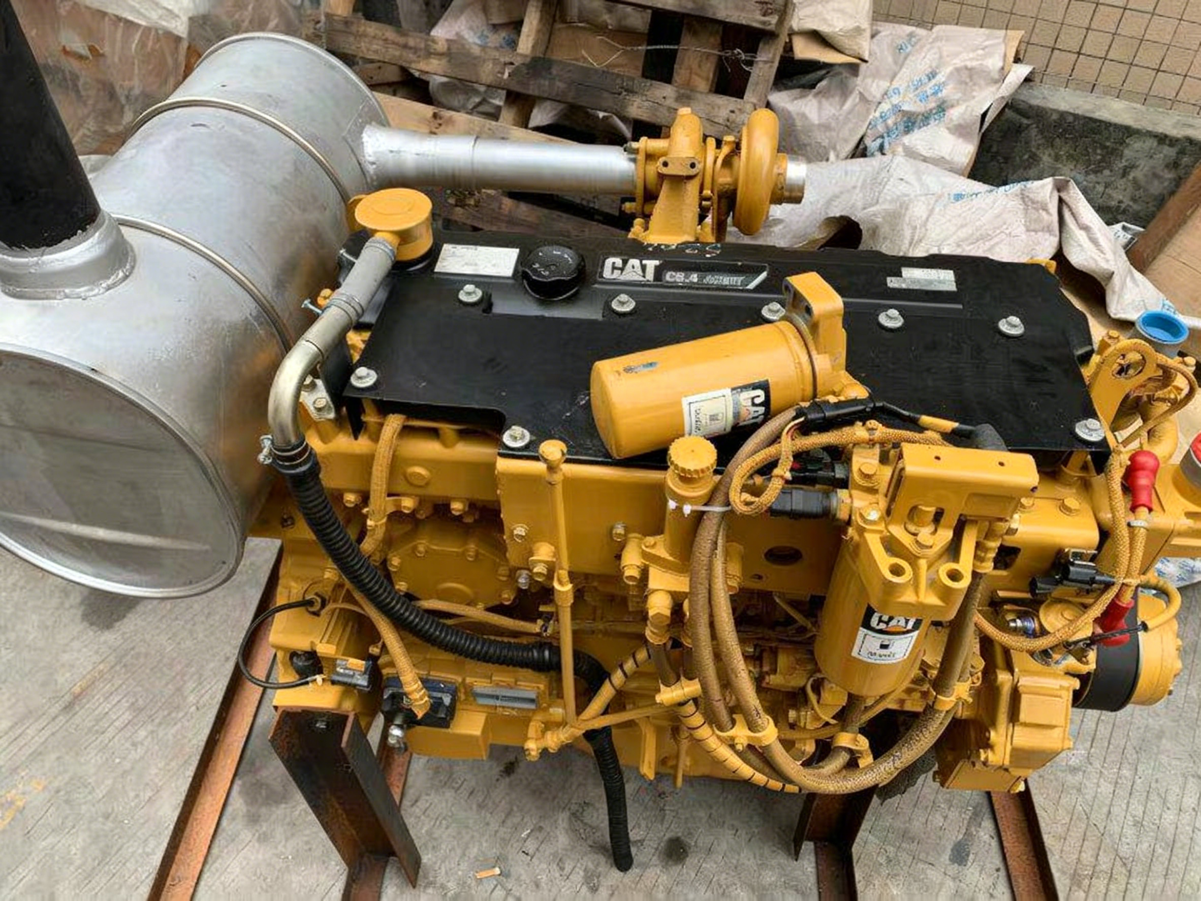 Genuine Caterpillar 320D/330D2 excavator with C6.4 engine and 6.6L/assembly: Atlas Copco drilling rig